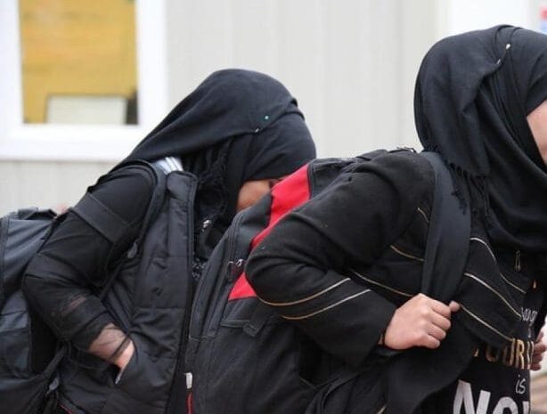 20y jail over headscarf justifies ban — unzensuriert
