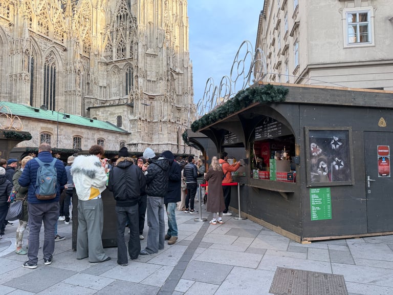 Erster Weihnachtsmarkt wollte Bargeld verbieten — unzensuriert
