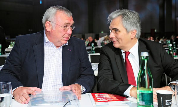 Ex-Kanzler Alfred Gusenbauer (links) und Ex-Kanzler Werner Faymann (beide SPÖ) beziehen auf Kosten der Steuerzahler Luxuspensionen.