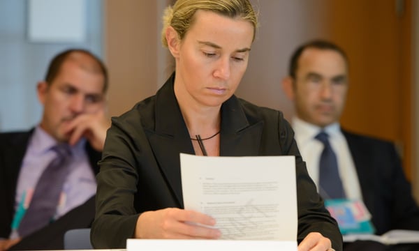 In der EU versinkt das nächste Netzwerk im Morast aus Machtmissbrauch und Geldverschwendung. Nun hat die Polizei sogar die Ex-EU-Kommissarin und Vizepräsidentin Federica Mogherini festgenommen.