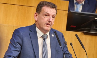 130.000 Euro ohne Vergleichsangebote: Rechnungshof legt Mängel offen — Parlamentsdirektion/​Johannes Zinner