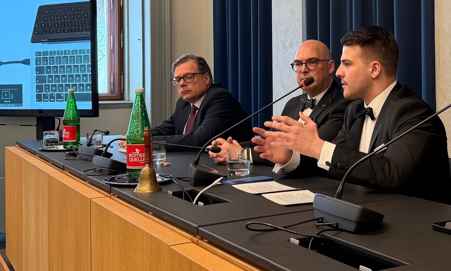 Podiumsdiskussion Unis — unzensuriert