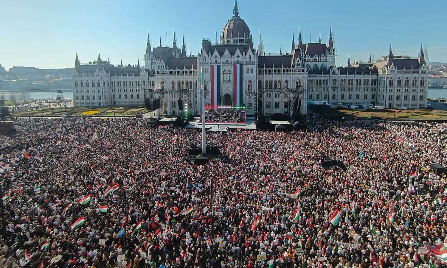 Friedensmarsch Budapest — Screenshot / Facebook