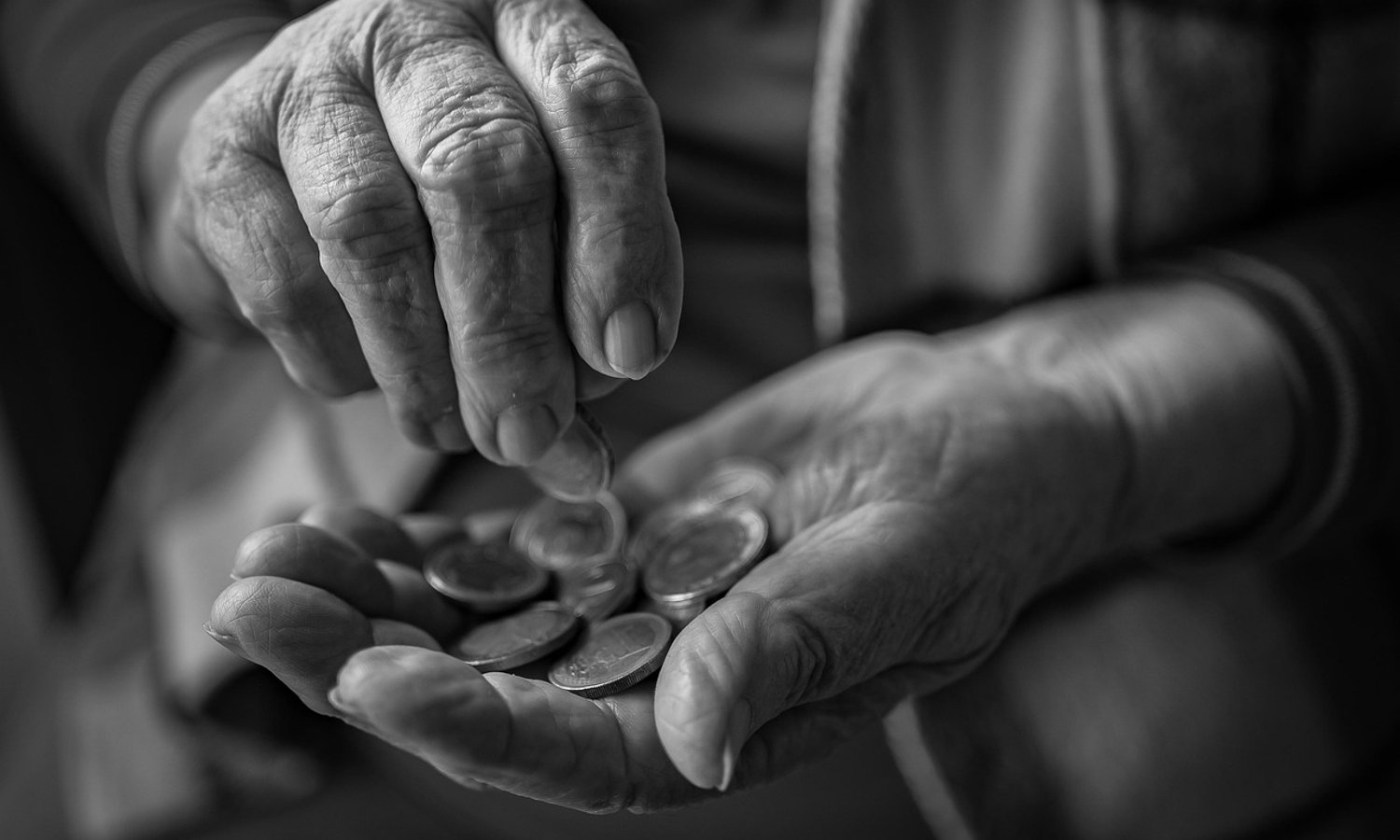 Trotz Krieg Renten um 12,1 Prozent erhöht — alandsmann / pixabay.com