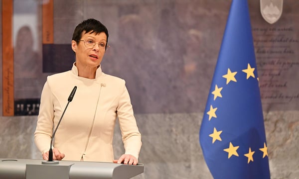 EU-Erweiterungskommissarin Marta Kos ist unzufrieden mit der serbischen Justiz-Reform und sieht den Rechtsstaat in Gefahr.