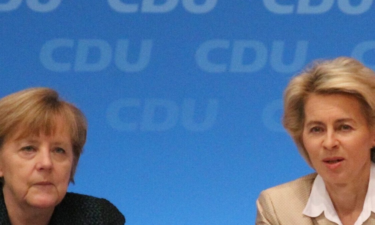 Merkel und von der Leyen — Olaf Kosinsky / Wikimedia CC BY-SA 3.0 DE