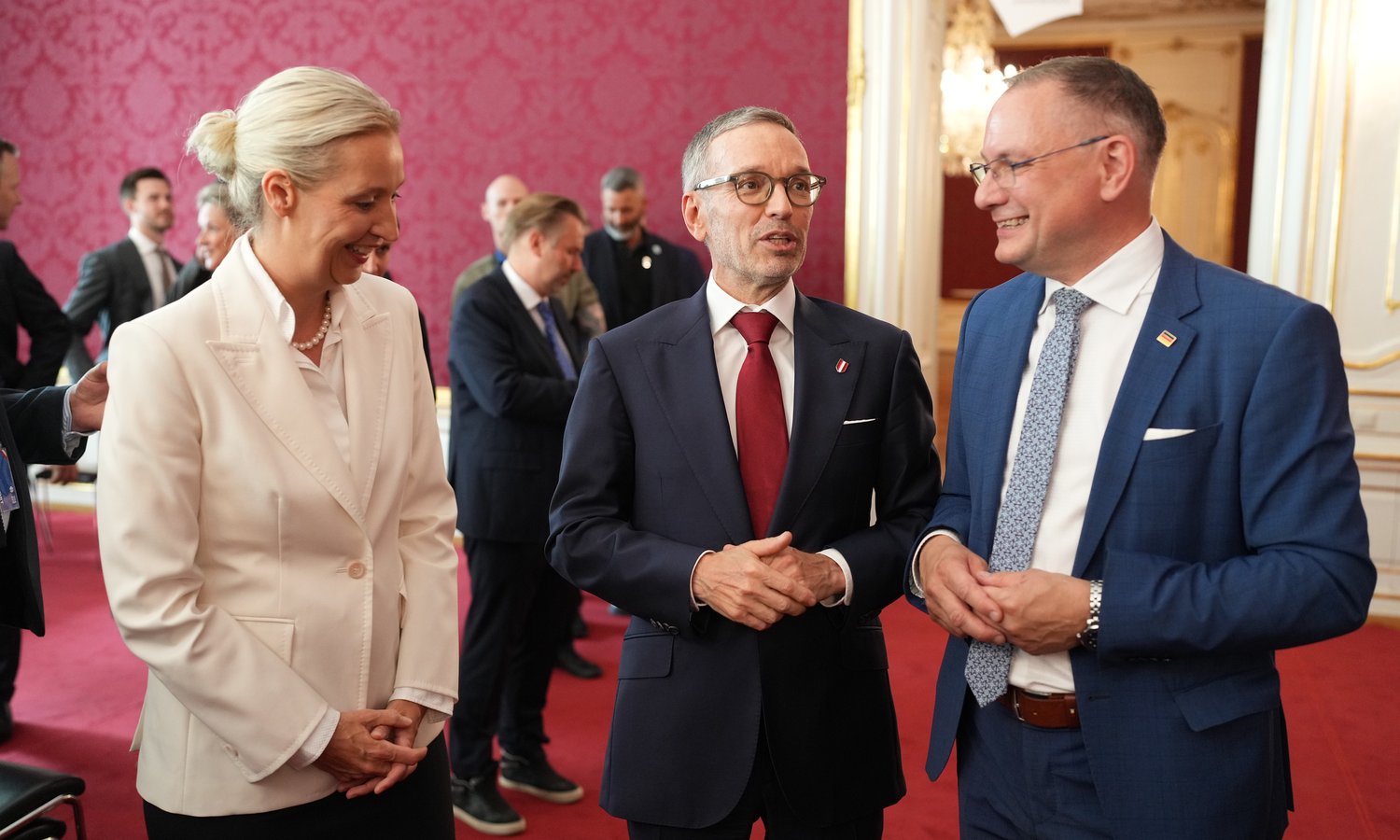 Weiter nach oben: AfD bleibt klar vor der Union — Alois Endl