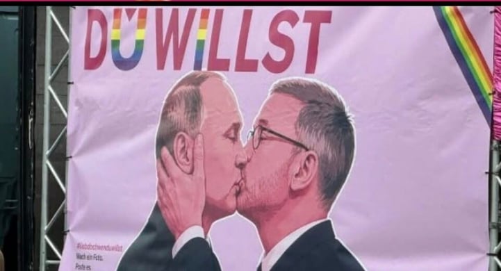 Putin und Kickl auf Neos-Transparent