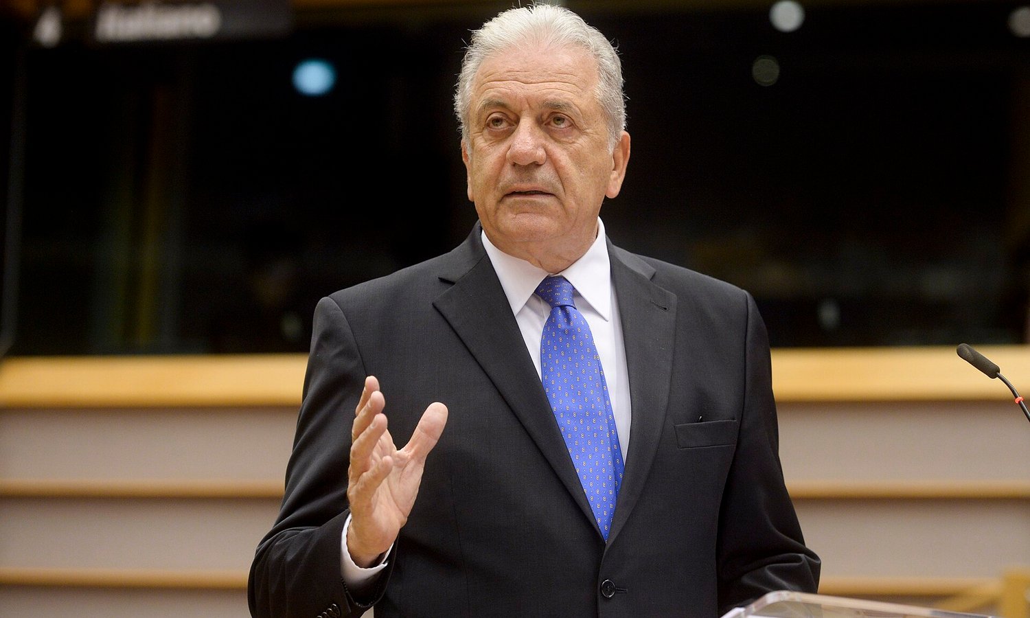 Haftbefehl gegen Ex-EU-Kommissar Avramopoulos — European Union, 1998 – 2026