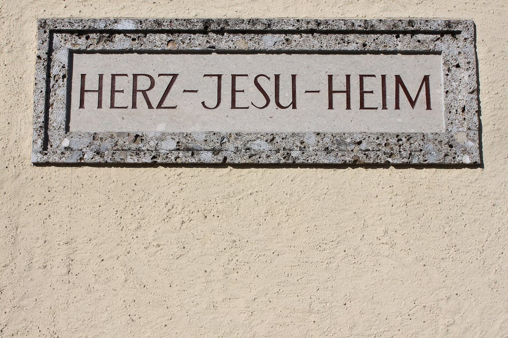 Die Schließung des ehemaligen Herz-Jesu-Heims im Salzburger Stadtteil Riedenburg war nur der erste Schritt des freiheitlichen Regierungskurses.