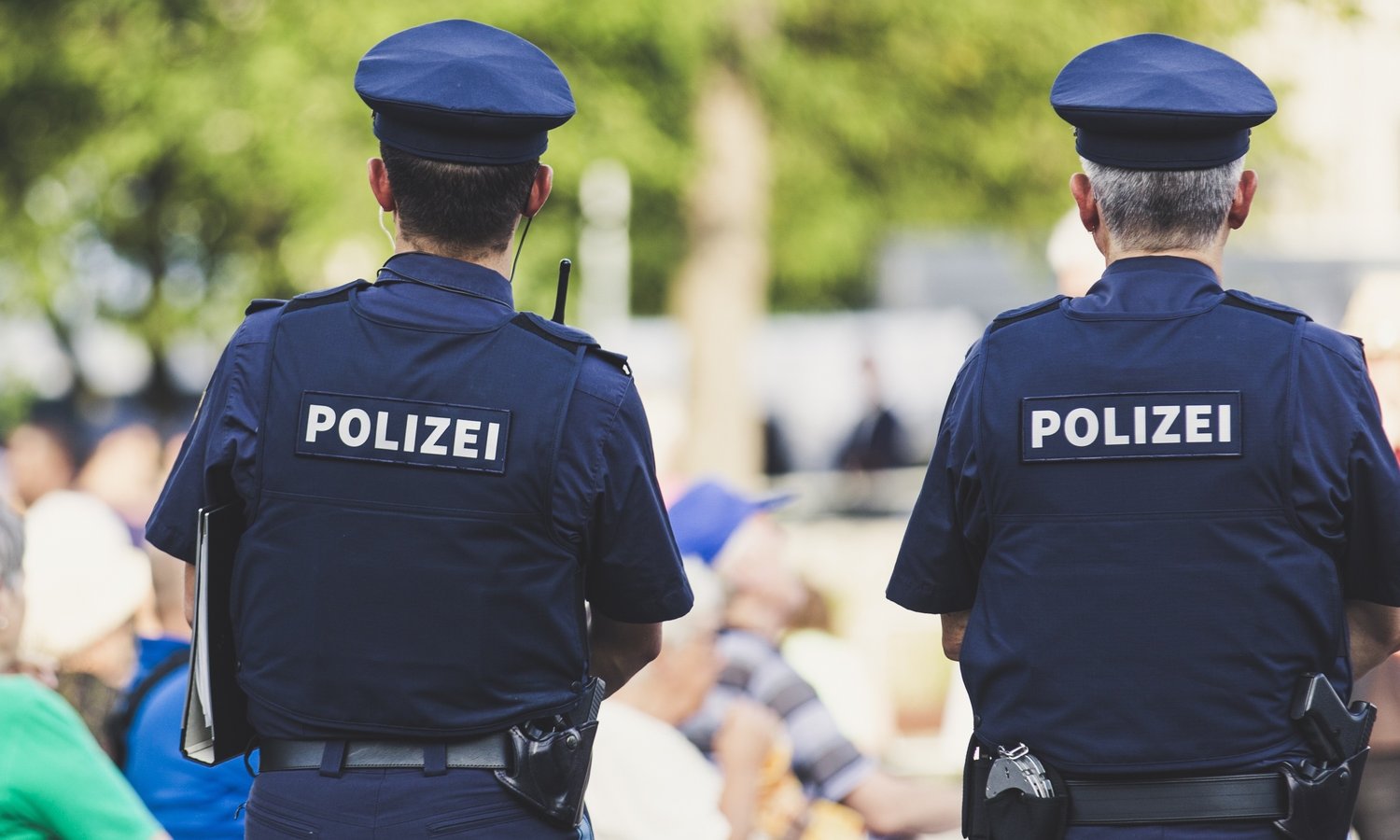 Polizisten — markusspiske / pixabay.com