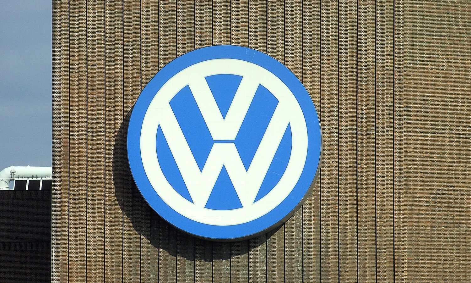 VW-Konzern baut bis zu 100.000 Stellen ab — High Contast / wikimediacommons.org (CC BY 3.0 DE)
