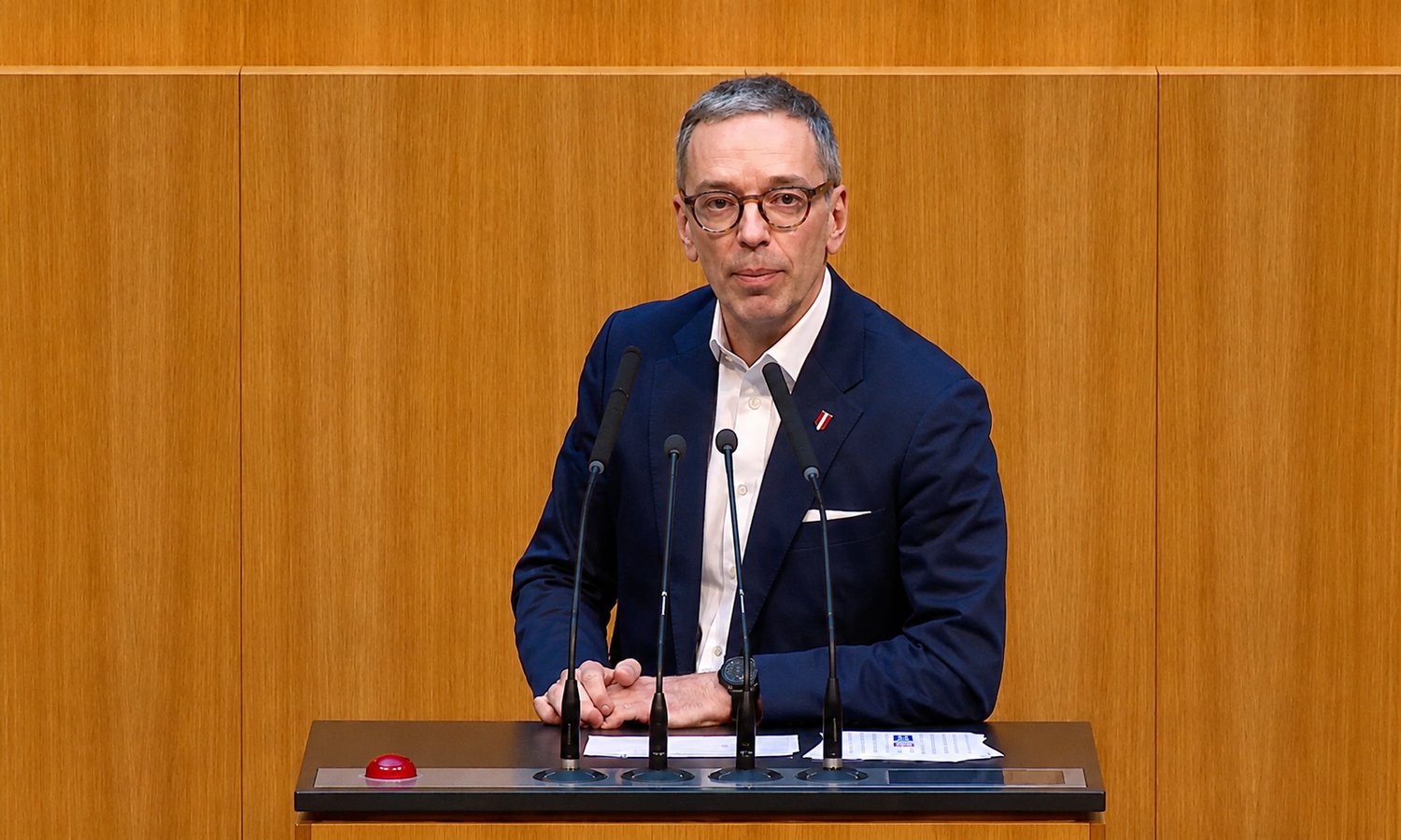 Kickl zerlegt "Harakiri-Budget" und Regierung — Screenshot Parlament.gv.at