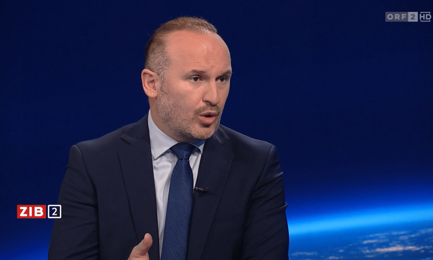 In der "ZiB2": IGGÖ-Chef versteht Kopftuch-Boykott — Screenshot ORF ON