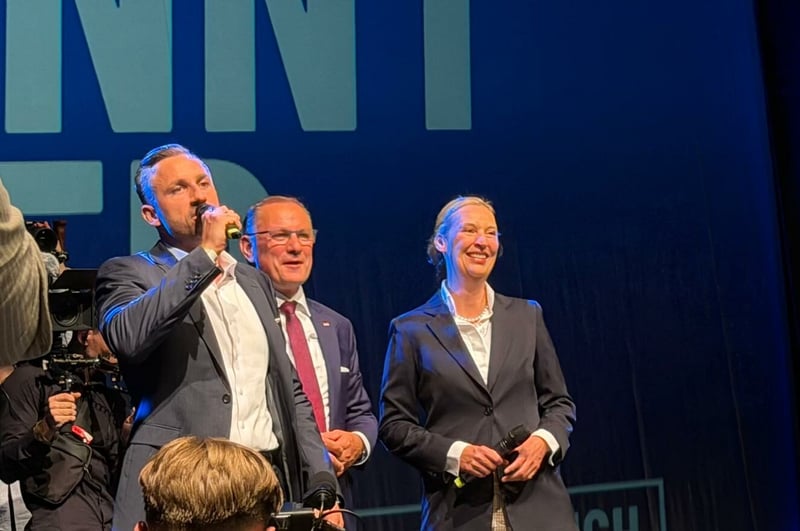 Ulrich Siegmund mit Alice Weidel und Tino Chrupalla