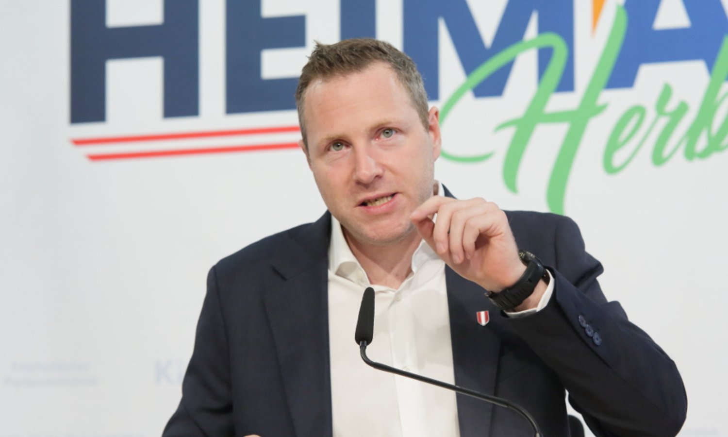 Kickl mit Gemüsetraktor auf großer Österreich-Tour — Andreas Ruttinger / FPÖ