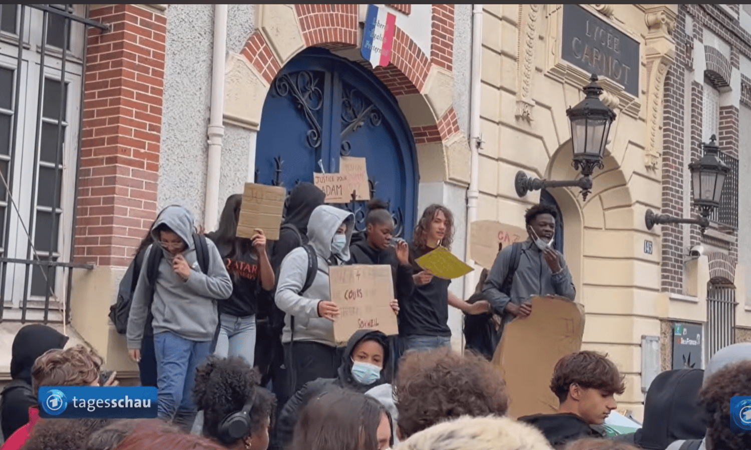 Kritik an ARD-ZDF-Berichterstattung zu Frankreich — Screenshot tagesschau / YouTube