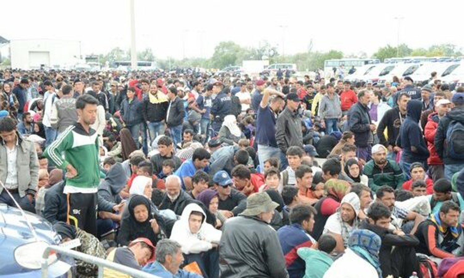 Zahl der Migranten stieg seit 2000 enorm — FPÖ