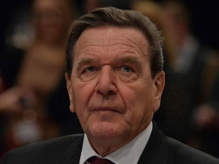 Schröder warnt SPD vor neuem Linkskurs — Bild: Olaf Kosinsky / Wikimedia (CC-BY-SA-3.0-DE)