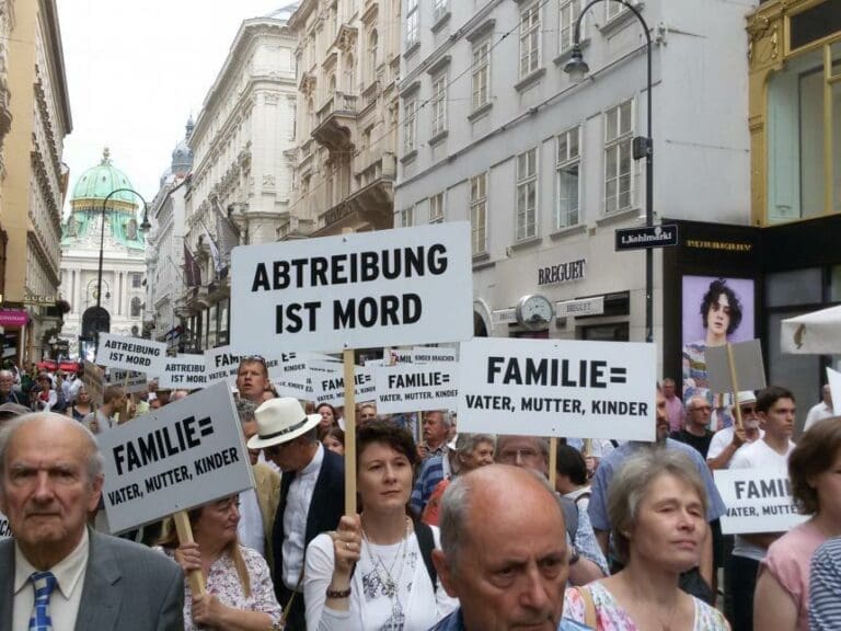 300 Teilnehmer bei "Marsch für die Familie" — Bild: privat / zVg