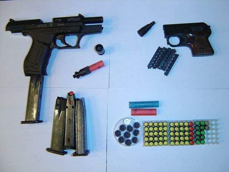 Bewaffneter Drogendealer in U-Bahn gestellt — Bild: Radic / Wikimedia (CC-BY-SA-3.0)