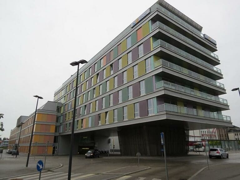 SPÖ-Gewerkschafter legen Krankenkasse lahm — Bild: GT1976 / Wikimedia (CC-BY-SA-4.0)