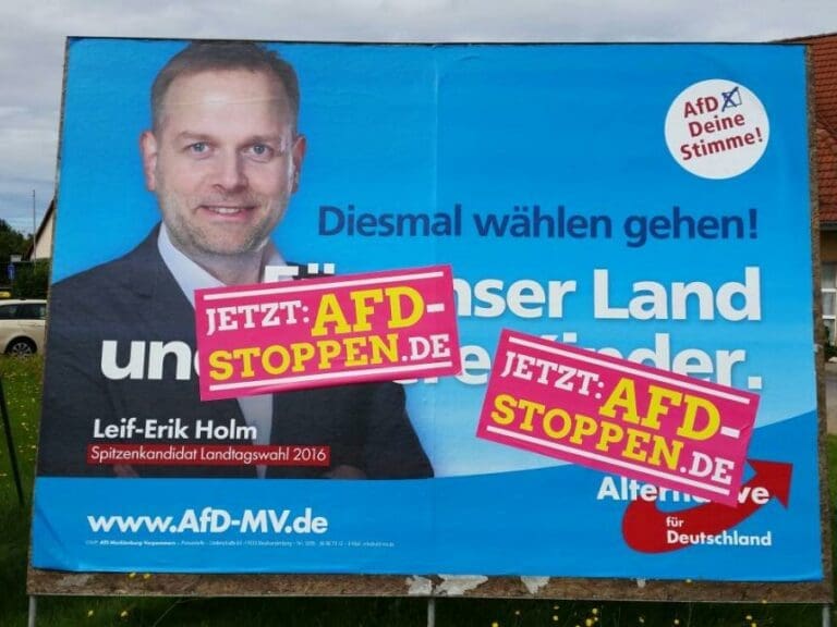 AfD-Stand verwüstet und 68-jähriger Mann verletzt — Bild: AfD Mecklenburg-Vorpommern