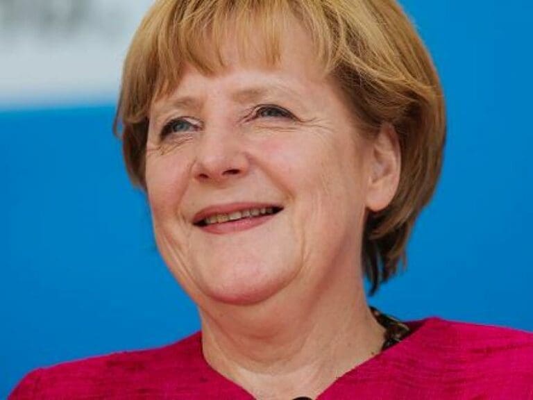 Auch bei Finanzpolitik: Merkel unter Druck — Bild: Alexander.kurz / Wikimedia (CC BY-SA 3.0)
