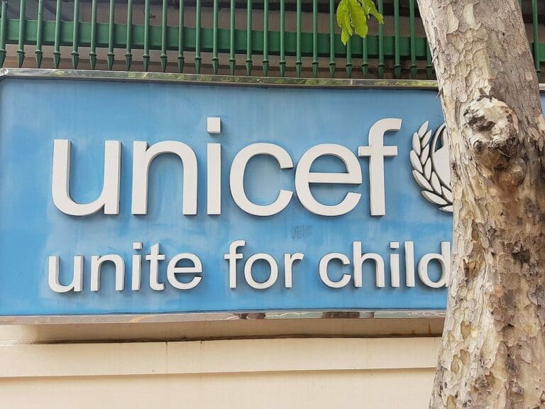 Höchster Kinderschützer vergewaltigte Kinder — Bild: Iudexvivorum / Wikimedia (CC-Zero)