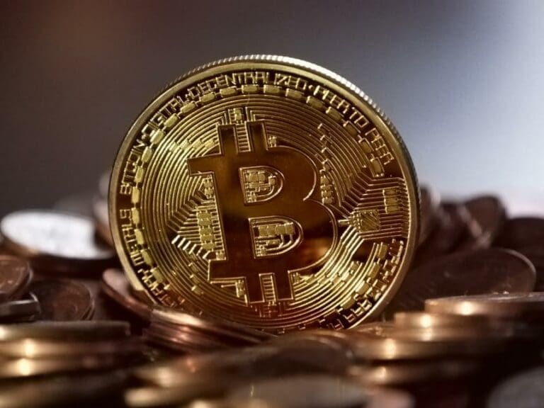 Mit Kryptowährung zum Millionär — Bild: pxhere.com (CC0 Public Domain)