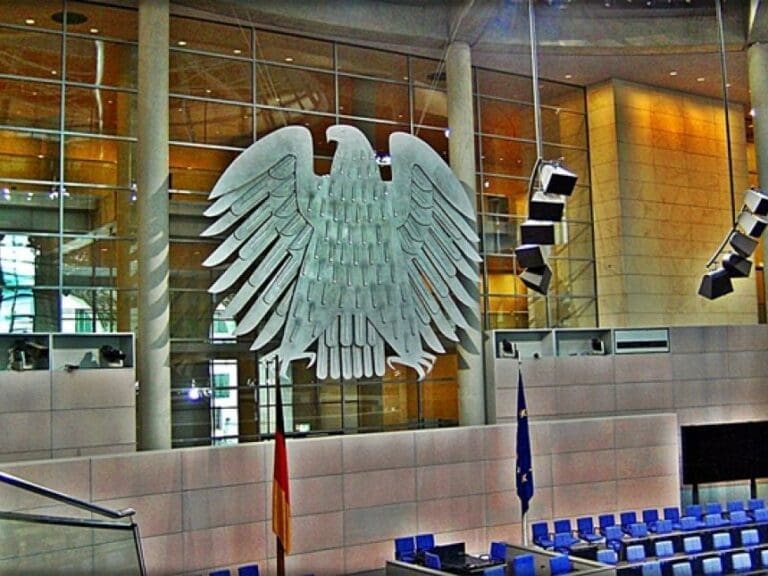 Sechs Linke und Grüne im Ermittlungs-Fokus — Bild: fotogoocom / Wikimedia (CC-BY-3.0)