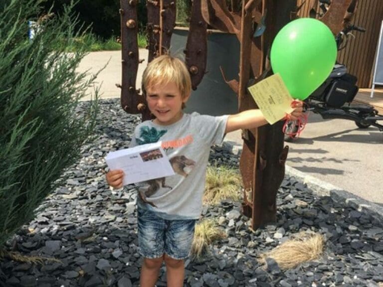 Tots Balloon Flies From Austria To Australia — Bild: Central European News