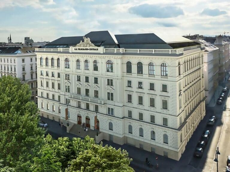 Crooked Generals Penthouse On Sale — Bild: z.V.g