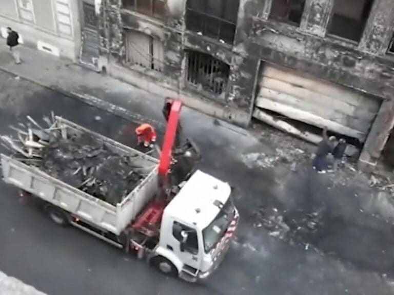 Firefighters Avoid No-Go Muslim Area — Bild: privat / zVg
