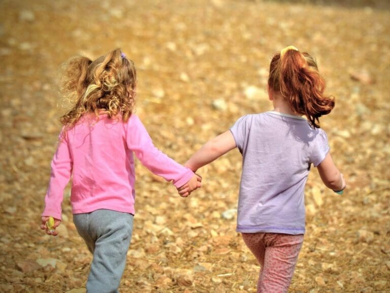 Frühsexualisierung schon in Kindertagesbetreuung — Bild: moshehar / pixabay.com (CC0 Creative Commons)