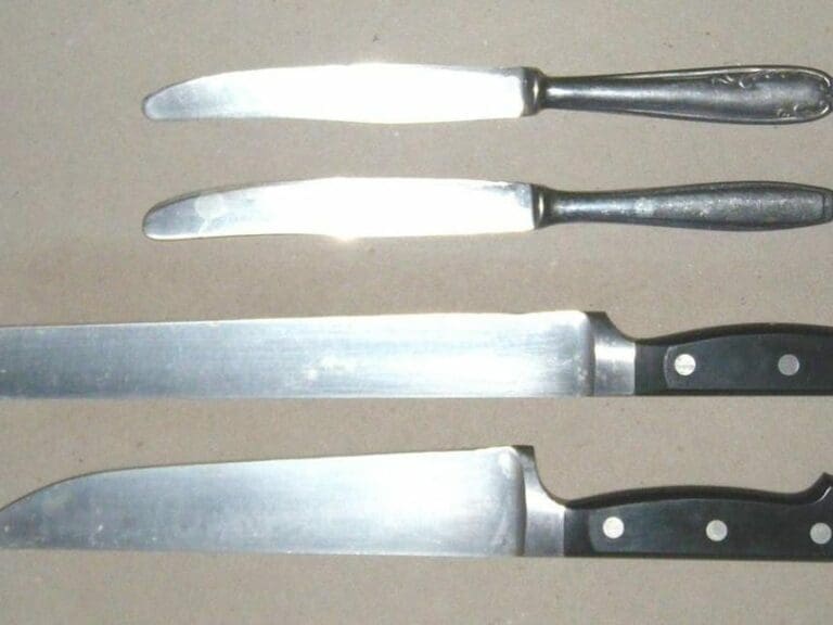 Lehre: Gefahr durch Messer-Migranten? — Bild: Ricce / Wikimedia (PD)