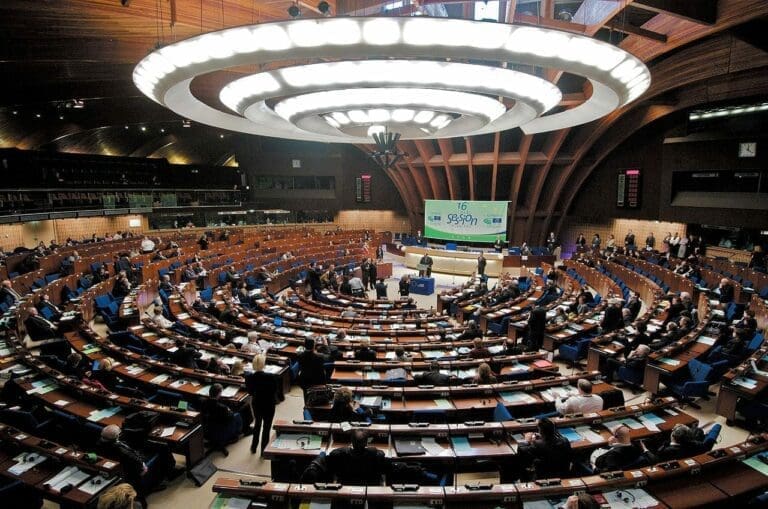 Europarat: Grafs Brandrede für Meinungsfreiheit — PPCOE / Wikimedia (CC BY-SA 3.0)