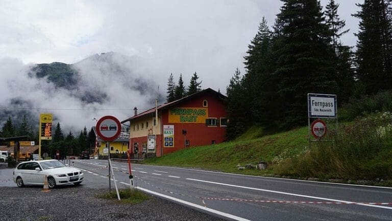 Verkehrspolitik: Tiroler Tageszeitung kritisiert Mutlosigkeit von Schwarz-Grün — Bild: FkMohr / Wikimedia (CC-BY-3.0-DE)