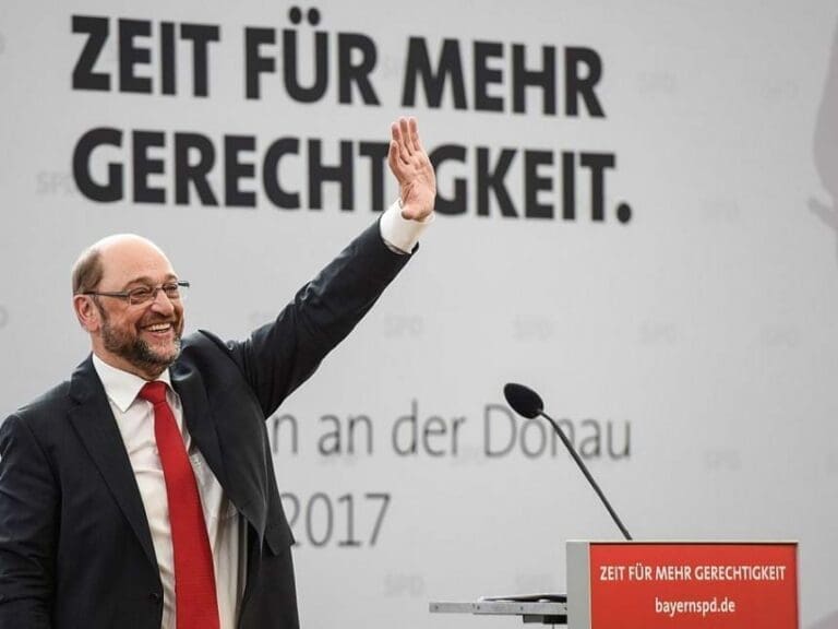 Vetternwirtschaft: Schulz im Kreuzfeuer der EU-Parlamentarier — Bild: SPÖ Presse und Kommunikation / wikimedia (CC BY-SA 2.0)