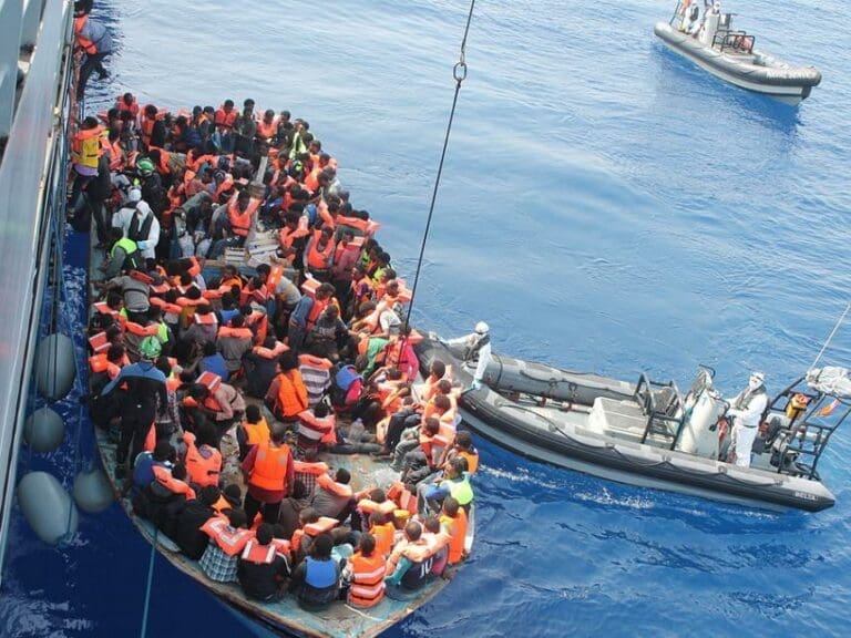 "Aquarius" erneut zu  "Rettungen" ausgelaufen — Irish Defence Forces / wikimedia.org / (CC BY 2.0)