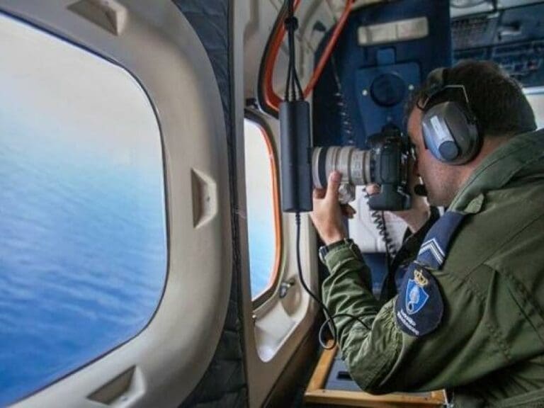 EU Agency Films Migrant Arrests Using Spy Plane — Bild: Verteidigungsministerium der Niederlande