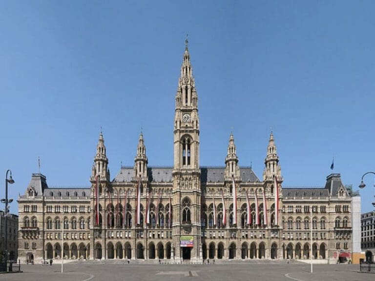 Vienna Debates What To Do With "Hitler Balcony" — Bild: Thomas Ledl / wikimedia.org (CC-BY-SA-4.0)