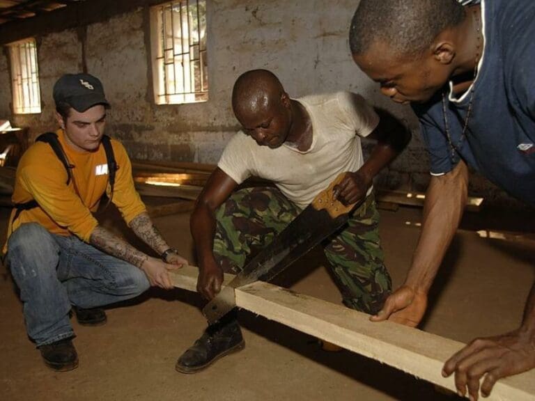 Integrationsfonds ignoriert Arbeitslosigkeit — Bild: U.S. Department of Defense Current Photos / Wikimedia (PD)