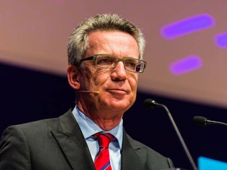 Rot-grüne Bundesländer sabotieren Abschiebestrategie des deutschen Innenministeriums — Bild: PRONEXTConf / flickr (CC BY 2.0)