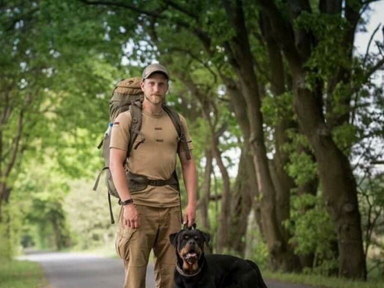 Zuerst in den Krieg geschickt und dann ignoriert: Kein Politiker bei Veteranengedenken anwesend — Bild: Alexander Sedlak