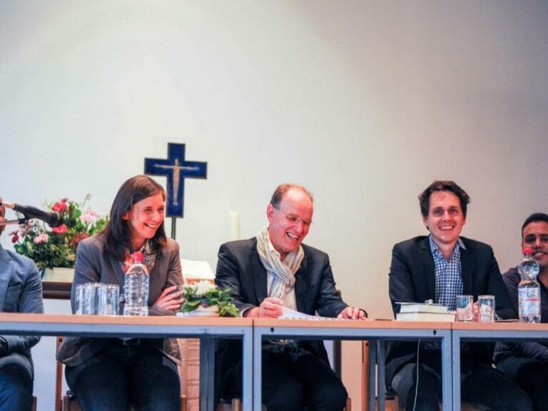 Kirchenasyl-Zahlen steigen weiter an — Bild: Sven-Christian Kindler / flickr (CC BY-SA 2.0)