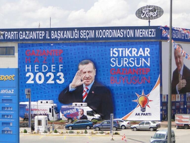 13 Wahllokale für Türken-Referendum — Bild: Adam Jones / flickr (CC BY-SA 2.0)