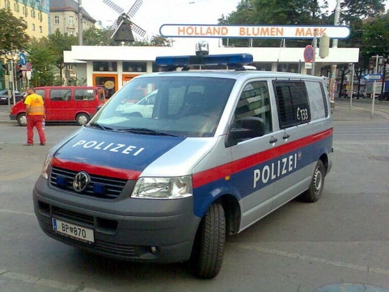 "Wiener drohte Ex-Frau umzubringen" — Bild: Der Polizist / Wikipedia  (CC BY-SA 3.0)