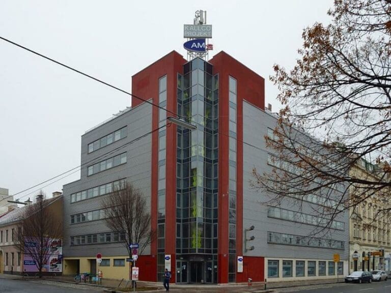 Mindestsicherung genügt - lieber nix hack´ln — Bild: Herzi Pinki / Wikimedia (CC BY-SA 3.0)