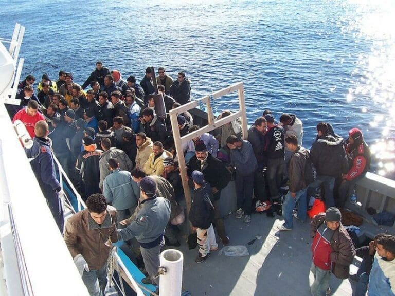 Christen ins Mittelmeer geworfen: 18 Jahre Haft — Bild: Vito Manzari from Martina Franca (TA), Italy / Wikimedia (CC BY 2.0)